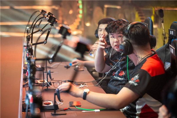 九游网页版登录入口关于Ning重返赛场，重返赛场首场状态出色，加拿大队观众沸腾！的信息